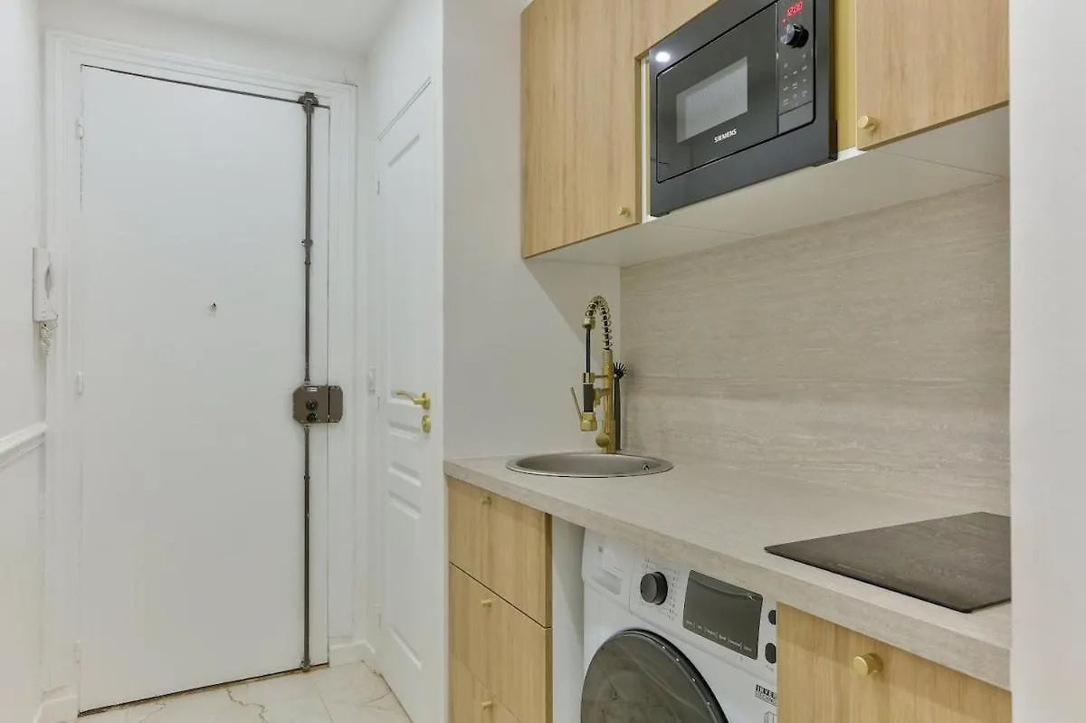 Charment Appartement Sacree Coeur Montmartre Paris